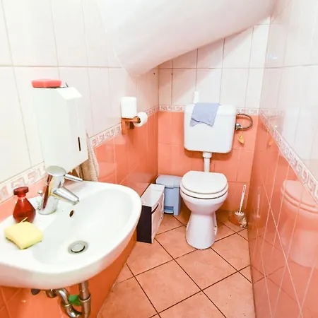 Peaceful House In The Outer Part Of Apartamento